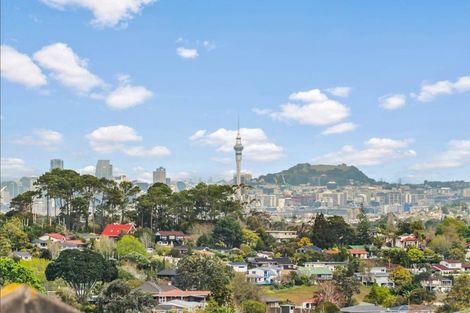 Photo of property in 408b East Coast Road, Sunnynook, Auckland, 0630