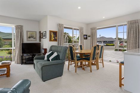 Photo of property in 18 Dawson Douglas Place, Kaiapoi, 7630