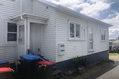 Photo of property in 99 Point Chevalier Road, Point Chevalier, Auckland, 1022