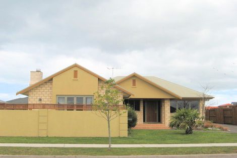 Photo of property in 23 Aranui Drive, Papamoa Beach, Papamoa, 3118