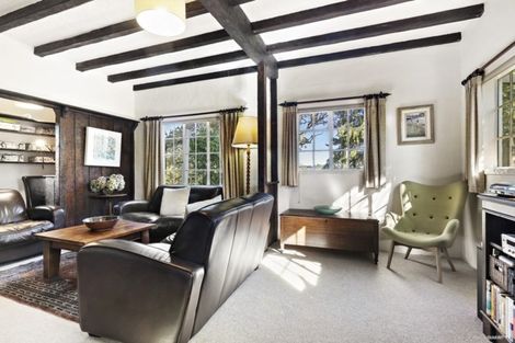 Photo of property in 42 Nicholson Road, Khandallah, Wellington, 6035