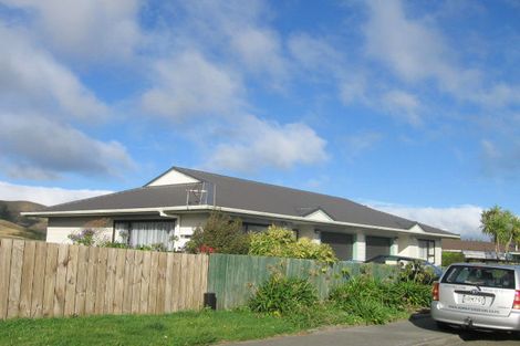 Photo of property in 58 Guadeloupe Crescent, Grenada Village, Wellington, 6037