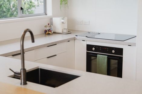 Photo of property in 60 Marion Street, Macandrew Bay, Dunedin, 9014