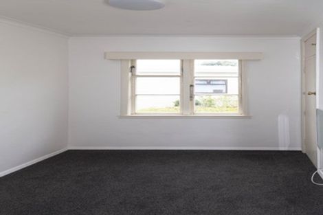 Photo of property in 4 Victory Crescent, Tawa, Wellington, 5028