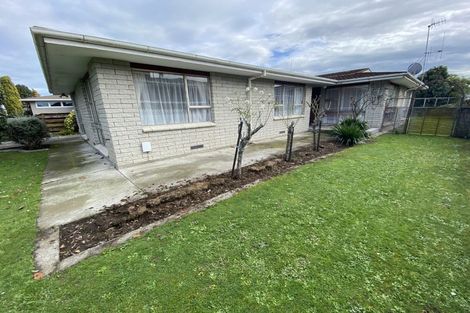 Photo of property in 9 Raglan Avenue, Cloverlea, Palmerston North, 4412