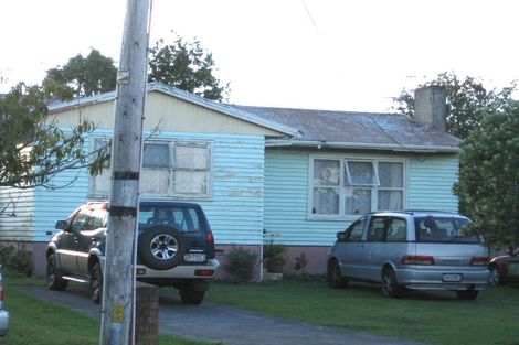 Photo of property in 1/34 Hepburn Road, Glendene, Auckland, 0602