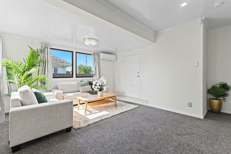 Photo of property in 1/128 Clevedon Road, Papakura, 2110