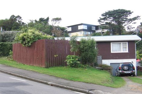 Photo of property in 36 Batchelor Street, Newlands, Wellington, 6037