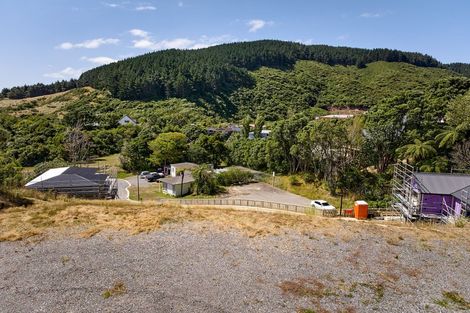 Photo of property in 1 Te Ara Kohuhu, Tawa, Wellington, 5028