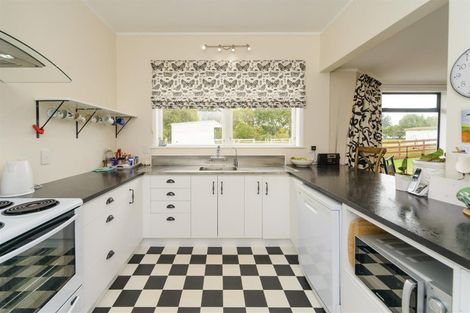 Photo of property in 60 Johnson Street, Bulls, 4818