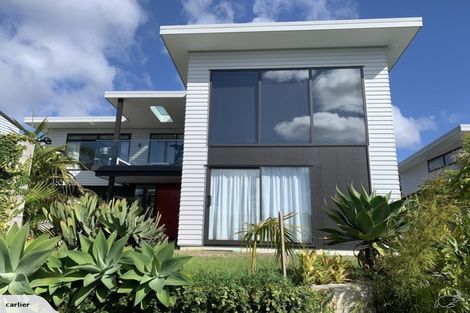 Photo of property in 6a Calder Place, Wai O Taiki Bay, Auckland, 1072