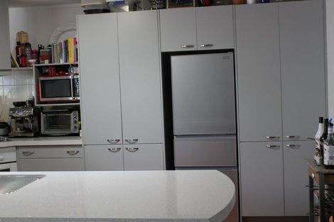 Photo of property in 14 Waimoko Glen, Swanson, Auckland, 0612