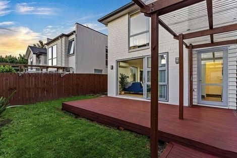 Photo of property in 11 Phar Lap Crescent, Takanini, 2112