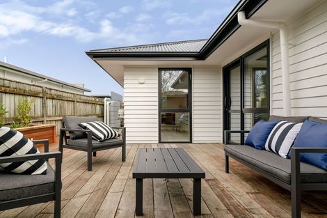 Photo of property in 19a Rosalie Terrace, Kelvin Grove, Palmerston North, 4414