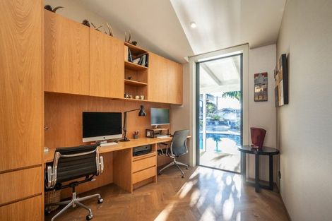 Photo of property in 1 Tiri Road, Takapuna, Auckland, 0620