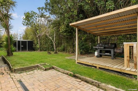 Photo of property in 21 Kelkirk Street, Kelston, Auckland, 0602