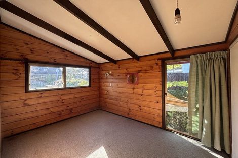 Photo of property in 4 Farrelly Grove, Fairfield, Lower Hutt, 5011