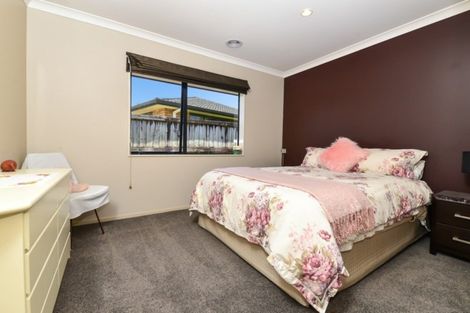 Photo of property in 8 The Peninsula, Huntington, Hamilton, 3210