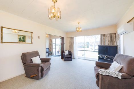 Photo of property in 5 Hollows Crescent, Takaro, Palmerston North, 4412