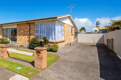Photo of property in 15 Grey Street, Hawera, 4610