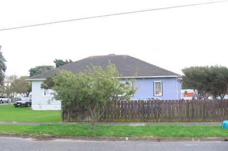 Photo of property in 1 Purser Grove, Fairfield, Lower Hutt, 5011