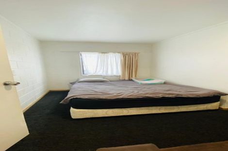 Photo of property in 307 Sunset Road, Sunnynook, Auckland, 0632