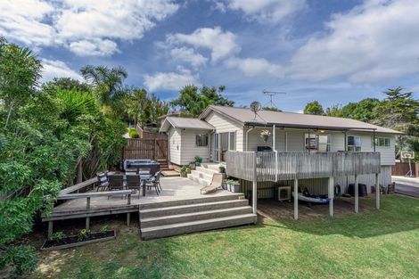 Photo of property in 52 Danbury Drive, Torbay, Auckland, 0630