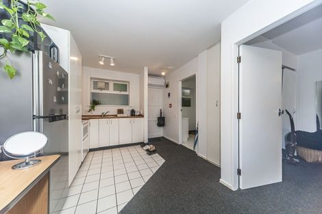 Photo of property in Parkland Flats, 5/51 Adams Terrace, Kelburn, Wellington, 6021