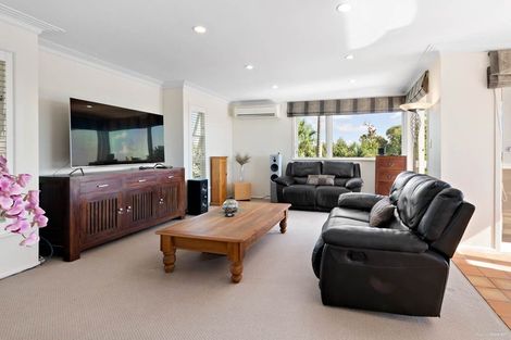 Photo of property in 103 Matipo Road, Mairangi Bay, Auckland, 0630