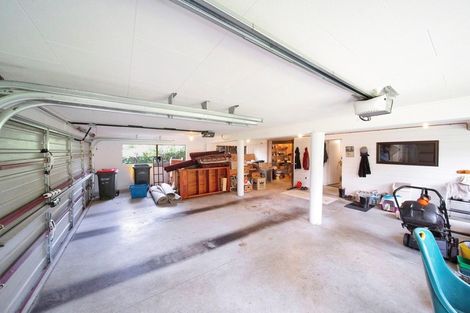 Photo of property in 6a Spencer Place, Merrilands, New Plymouth, 4312
