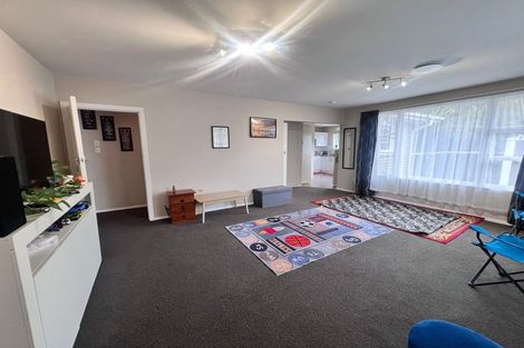 Photo of property in 2/61 Aorangi Road, Bryndwr, Christchurch, 8053