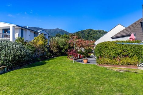 Photo of property in 10 Glentui Place, Waikawa, Picton, 7220