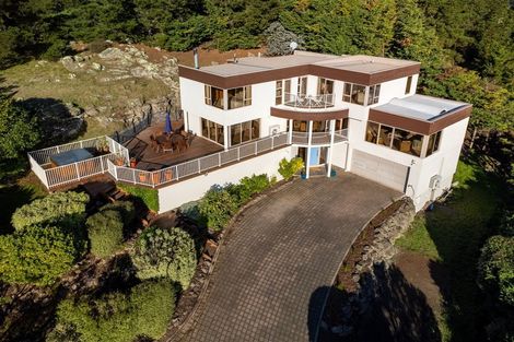 Photo of property in 210 Cannon Hill Crescent, Mount Pleasant, Christchurch, 8081