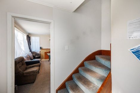 Photo of property in 2 Antrim Place, Hokowhitu, Palmerston North, 4410