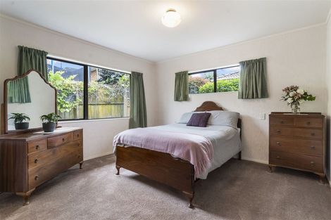 Photo of property in 2/146 Whitford Road, Somerville, Auckland, 2014