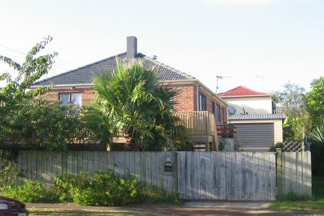 Photo of property in 76 Tahapa Crescent, Meadowbank, Auckland, 1072