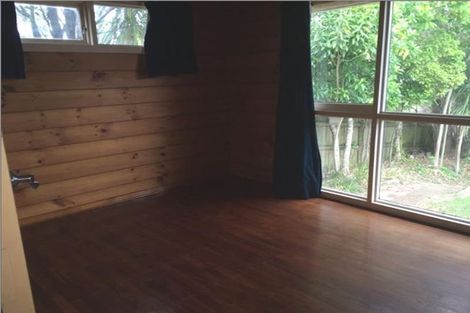 Photo of property in 56 Woodstock Road, Forrest Hill, Auckland, 0620