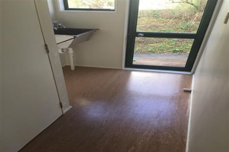 Photo of property in 15 Aldern Road, Massey, Auckland, 0614