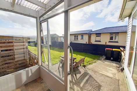 Photo of property in 19 Main Road, Tuatapere, 9620