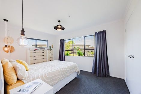 Photo of property in 2 Willow Grove, Waipukurau, 4200