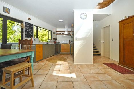 Photo of property in 2/710 East Coast Road, Milford, Auckland, 0620