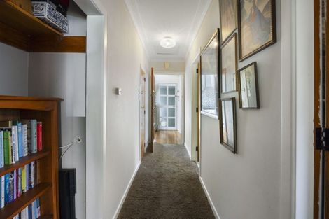 Photo of property in 7 Hursthouse Street, Vogeltown, New Plymouth, 4310