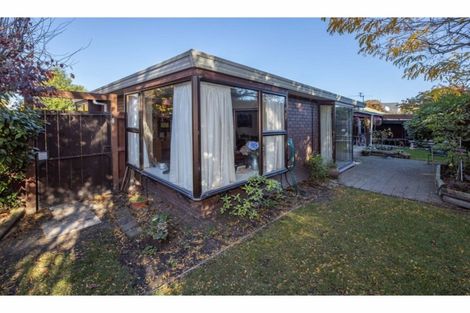 Photo of property in 2/9a Kingham Place, Avonhead, Christchurch, 8042