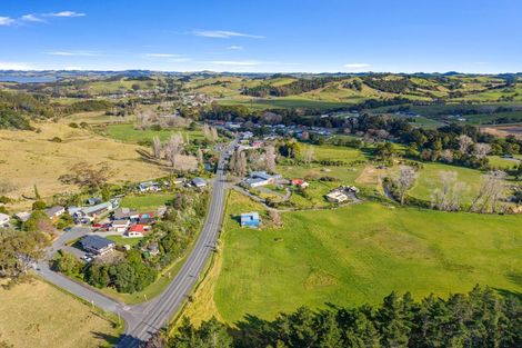 Photo of property in 1972 Paparoa Valley Road, Paparoa, 0571