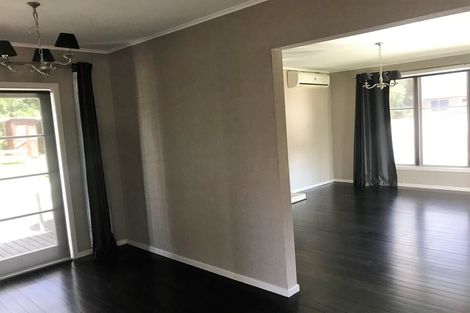 Photo of property in 2/14 Amberley Avenue, Te Atatu South, Auckland, 0610