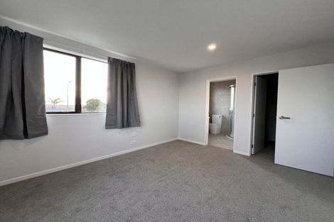 Photo of property in 130d Bradbury Road, Botany Downs, Auckland, 2010
