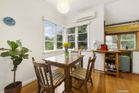 Photo of property in 11 Leveson Street, Strathmore Park, Wellington, 6022