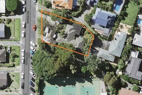 Photo of property in 10 Dodson Avenue, Milford, Auckland, 0620