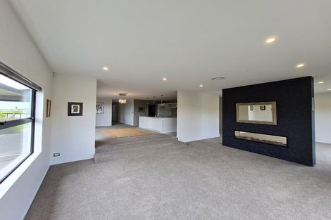 Photo of property in 152 Penruddock Rise, Westmorland, Christchurch, 8025