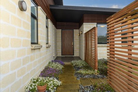 Photo of property in 14 Vantage Place, Omokoroa, 3114